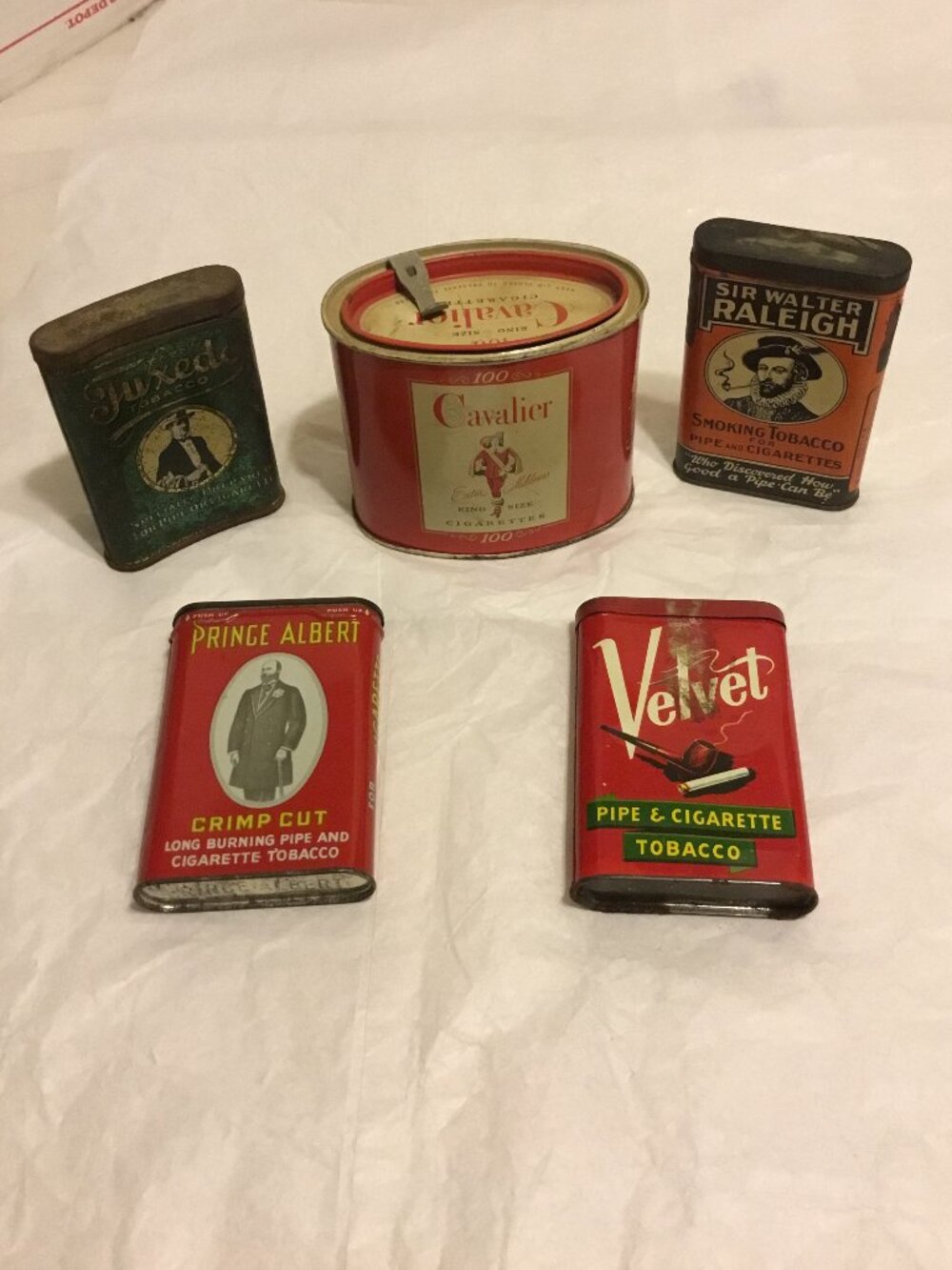 Very nice lot of old advertising tobacco tins - Velvet, Tuxedo and others